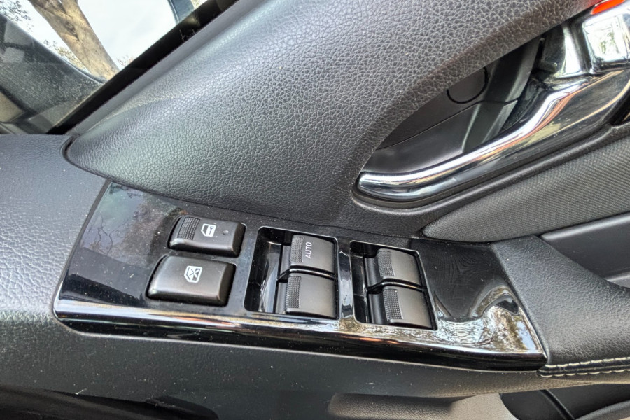 2020 MY19 Isuzu MU-X LS-U SUV Image 22