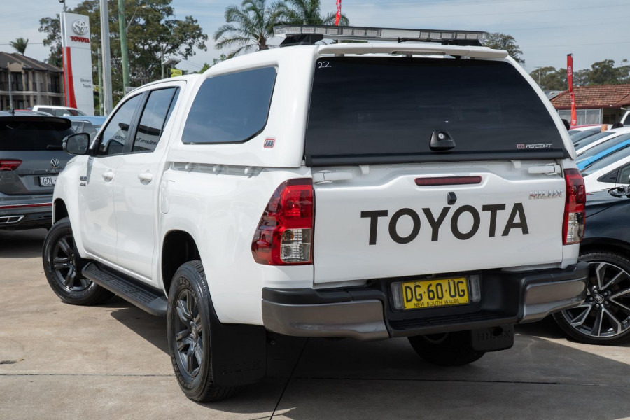 2023 Toyota HiLux GUN126R SR Cab Chassis Image 2