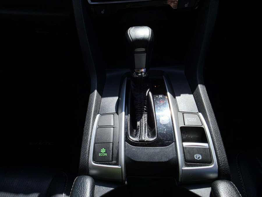 2016 Honda Civic 10th Gen VTi-LX Sedan Image 18