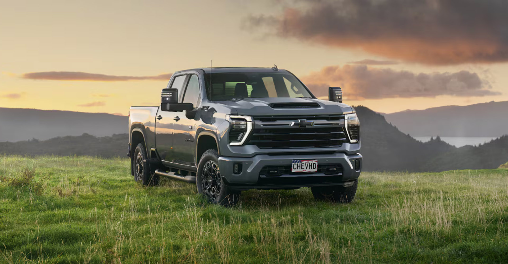 SILVERADO HD LTZ PREMIUM  FEATURES & SPECS Image