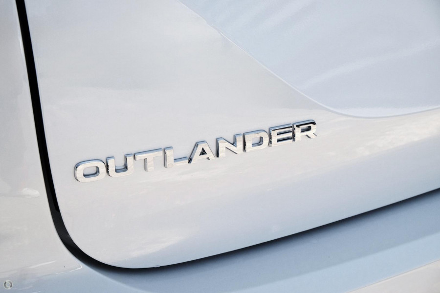 2026 MY25 Mitsubishi Outlander ZM Aspire SUV Image 2