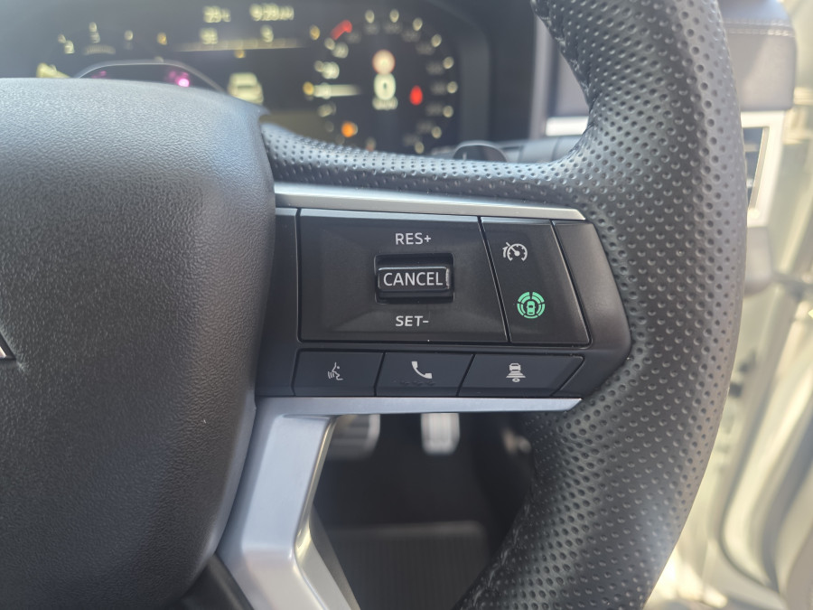 2025 Mitsubishi Outlander ZM Exceed SUV Image 20