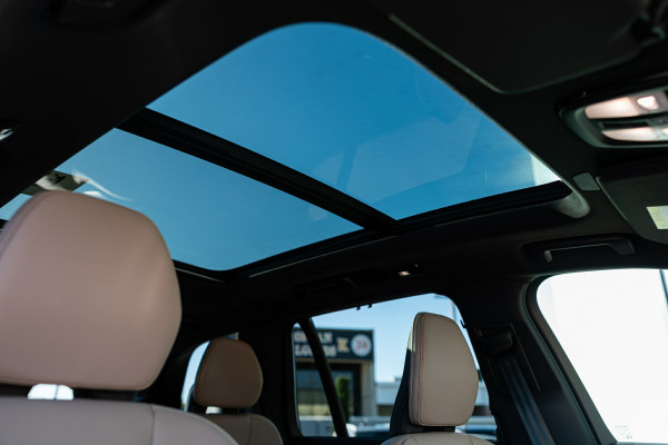 2026 Volvo XC90 L Series Ultra B5 Dark SUV Image 18