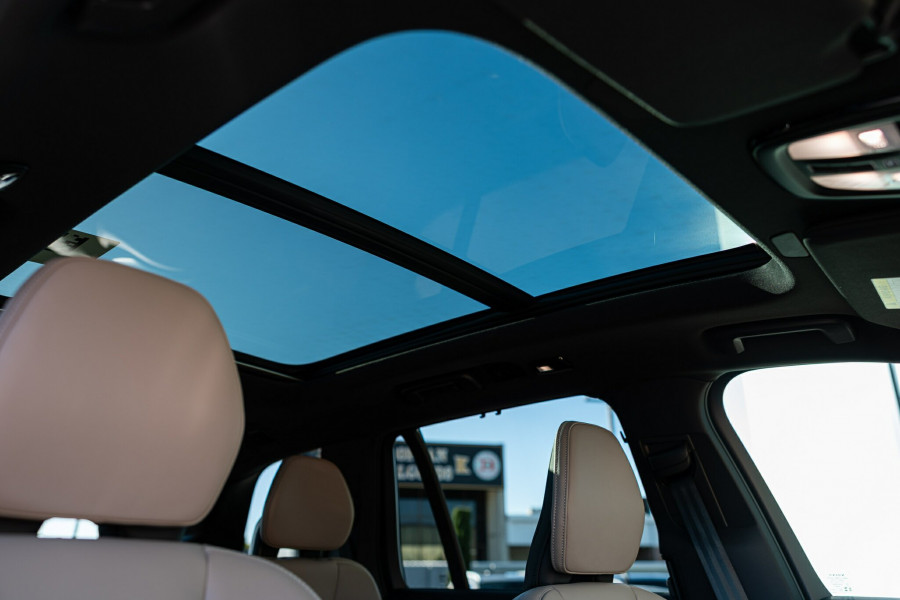 2026 Volvo XC90 L Series Ultra B5 Dark SUV Image 18