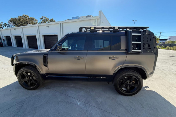 2023 MY24 Land Rover Defender L663 110 D300 X-Dynamic SE SUV Image 6