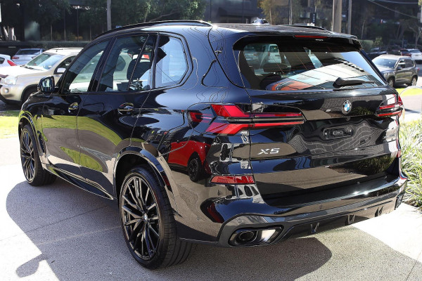 2025 BMW X5 G05 LCI xDrive30d M Sport SUV image 5