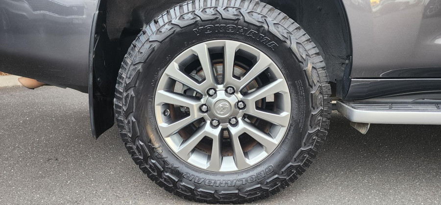 2021 Toyota LandCruiser Prado GDJ150R VX SUV Image 9