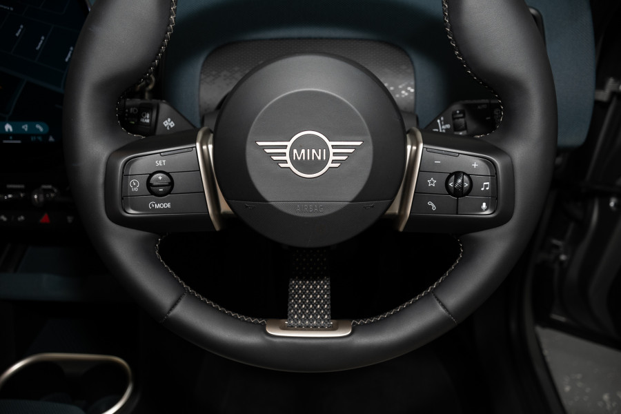 2024 MINI Countryman S Favoured SUV