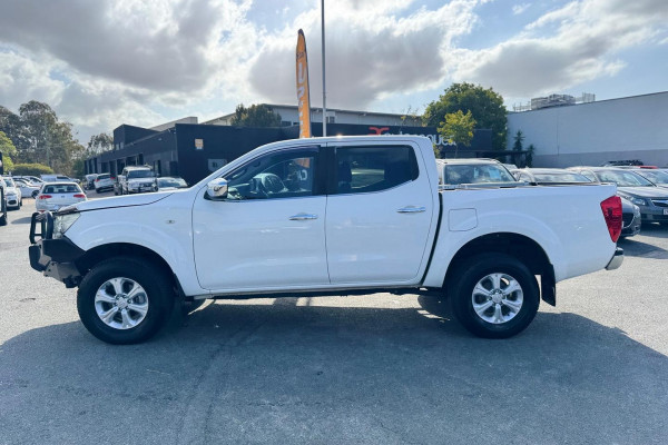 2018 Nissan Navara D23 Series 3 ST Dual Cab Pickup Image 11