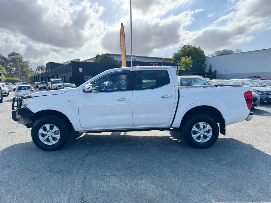 2018 Nissan Navara D23 Series 3 ST Dual Cab Pickup Image 11