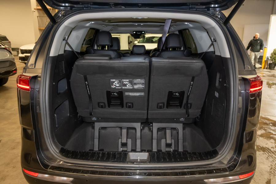2023 Kia Carnival KA4 Special Edition People Mover