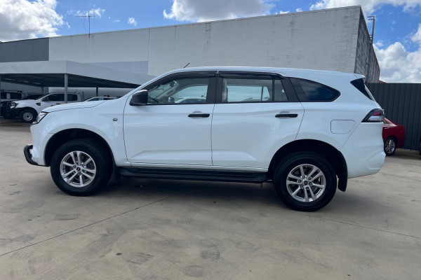 2022 Isuzu MU-X RJ LS-M SUV Image 4