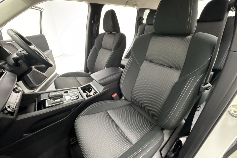 2023 MY24 Mitsubishi Outlander ZM LS SUV Image 12