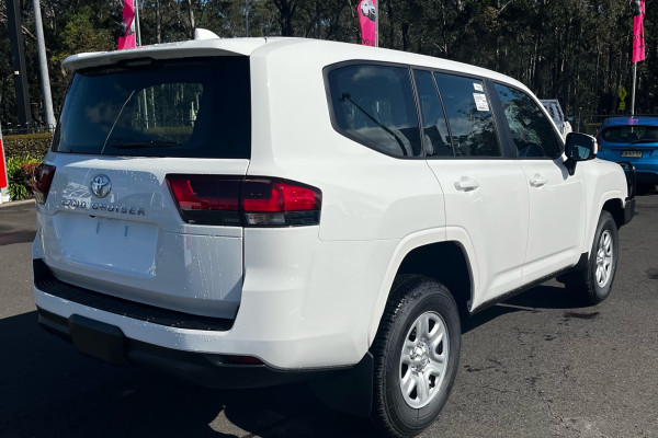 2025 Toyota LandCruiser FJA300R GX (Series 2) SUV Image 5