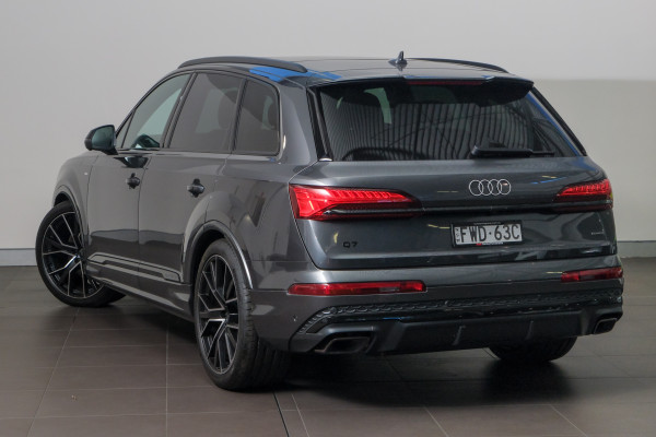 2026 MY25 Audi Q7 4M TFSI 250kW S line SUV image 2