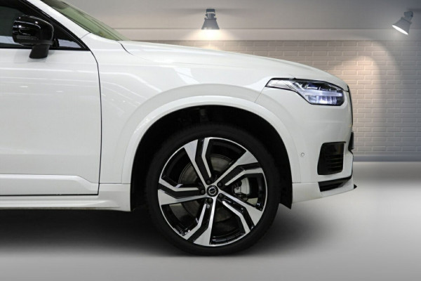 2024 Volvo XC90 L Series Recharge Ultimate T8 Plug-In Hybrid SUV Image 6