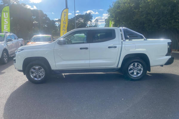 2026 Nissan Navara D27 ST Ute Image 5