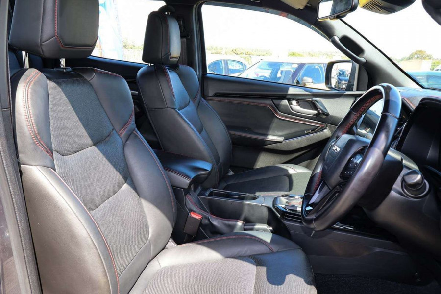 2022 MY22.75 Isuzu D-MAX RG X-TERRAIN Ute Image 15