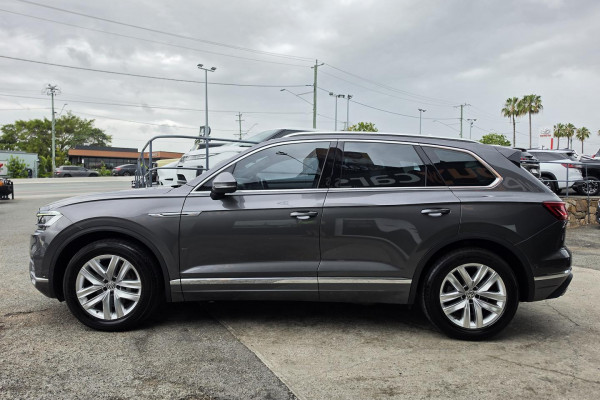 2020 Volkswagen Touareg CR 190TDI Adventure SUV Image 12