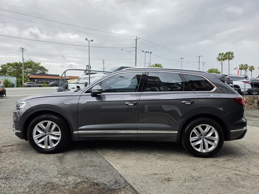 2020 Volkswagen Touareg CR 190TDI Adventure SUV Image 12