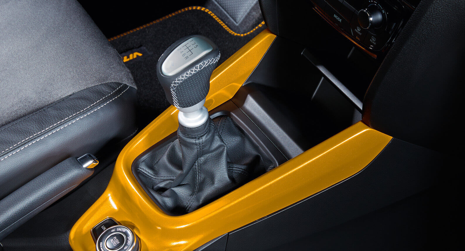 Vitara Centre Trim - Solar Yellow