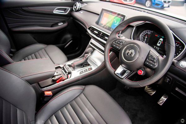 2022 MG HS SAS23 Essence SUV Image 5