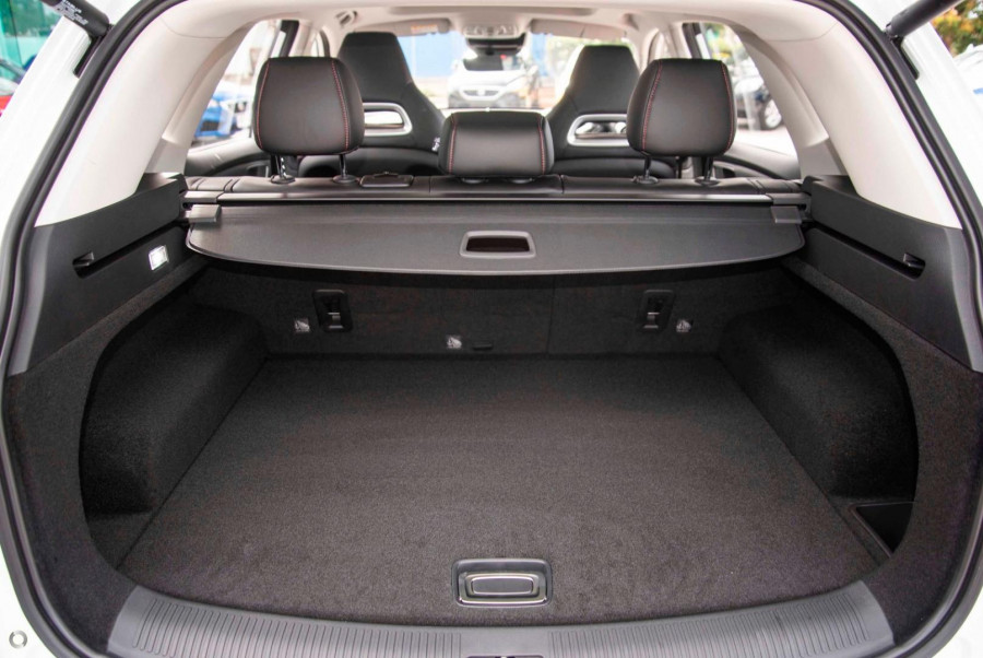 2022 MG HS SAS23 Essence SUV Image 9