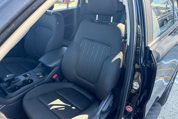 2025 MY26 Ford Everest UB Ambiente SUV Image 17