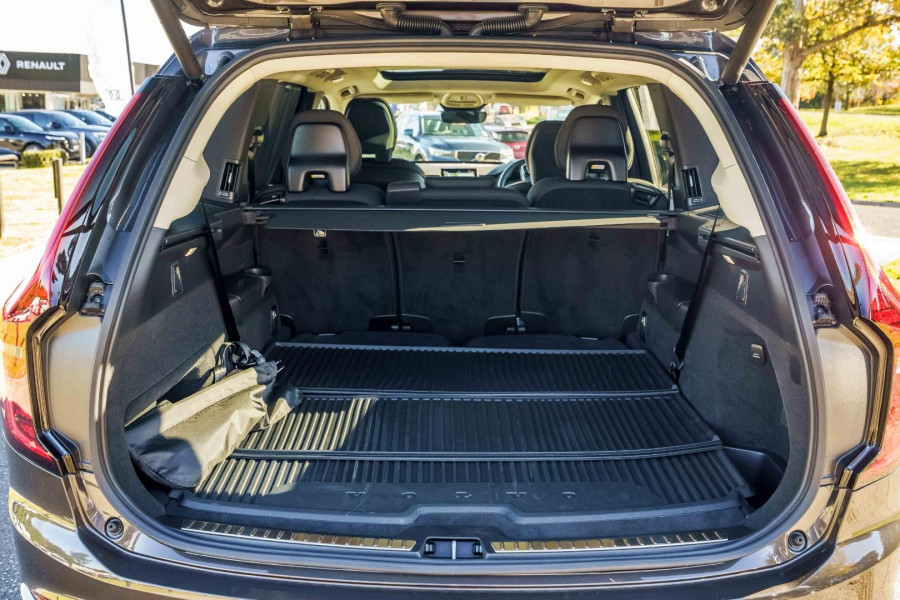 2025 MY26 Volvo XC90 L Series Plus B5 Bright SUV Image 24