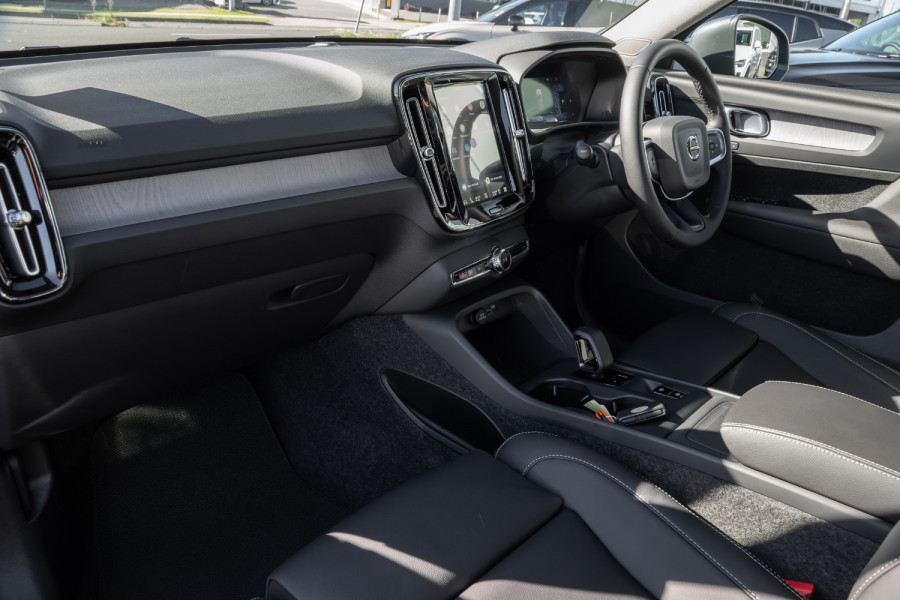 2026 Volvo XC40 XZ Plus B4 SUV Image 14