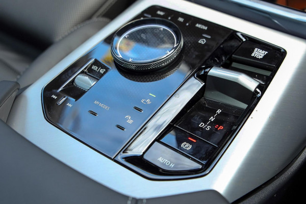 2025 BMW X3 G45 M50 xDrive SUV image 16