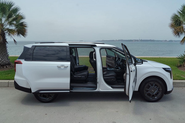 2025 MY26 Kia Carnival KA4 PE GT-Line People Mover Image 3
