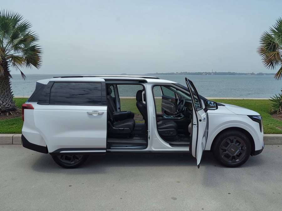 2025 MY26 Kia Carnival KA4 PE GT-Line People Mover Image 3