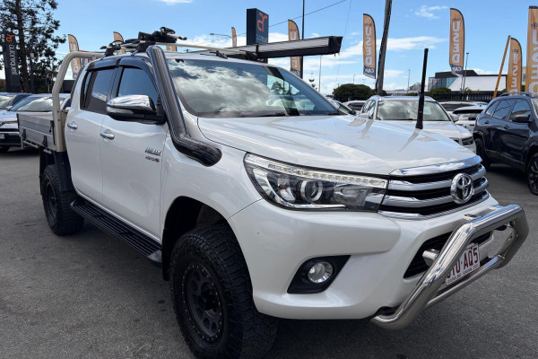 2016 Toyota HiLux  SR5 Double Cab Pick Up Image 3