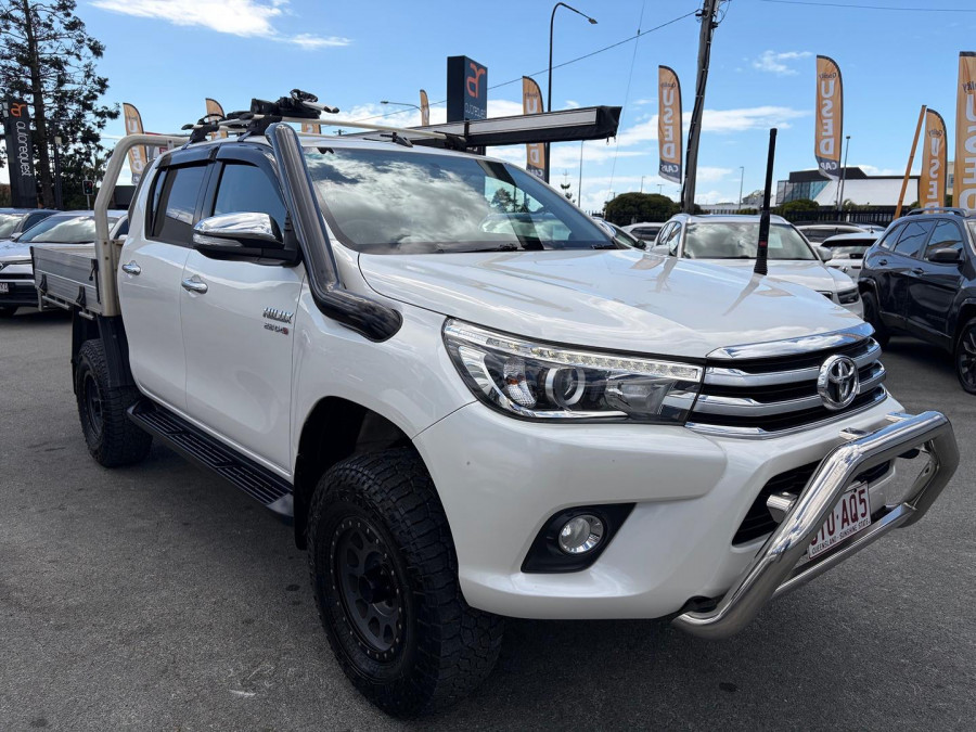 2016 Toyota HiLux  SR5 Double Cab Pick Up Image 3