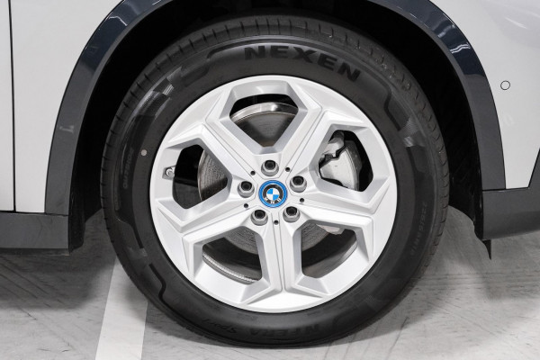 2024 BMW iX1 U11 eDrive20 xLine SUV image 21