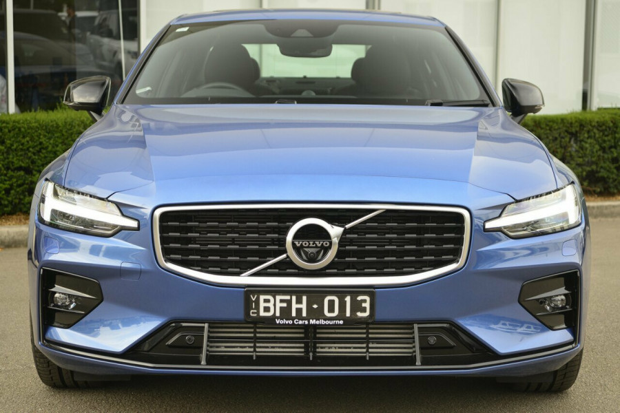 2019 Volvo S60 T5 R-DESIGN Sedan Image 17