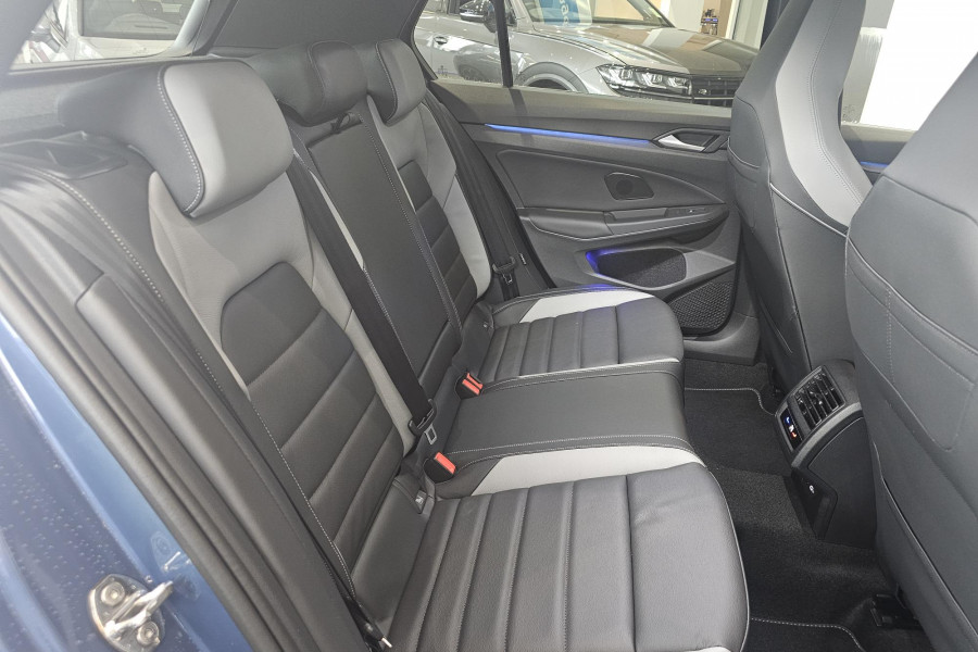 2025 Volkswagen Golf 8.5 110TSI R-Line Hatch Image 12