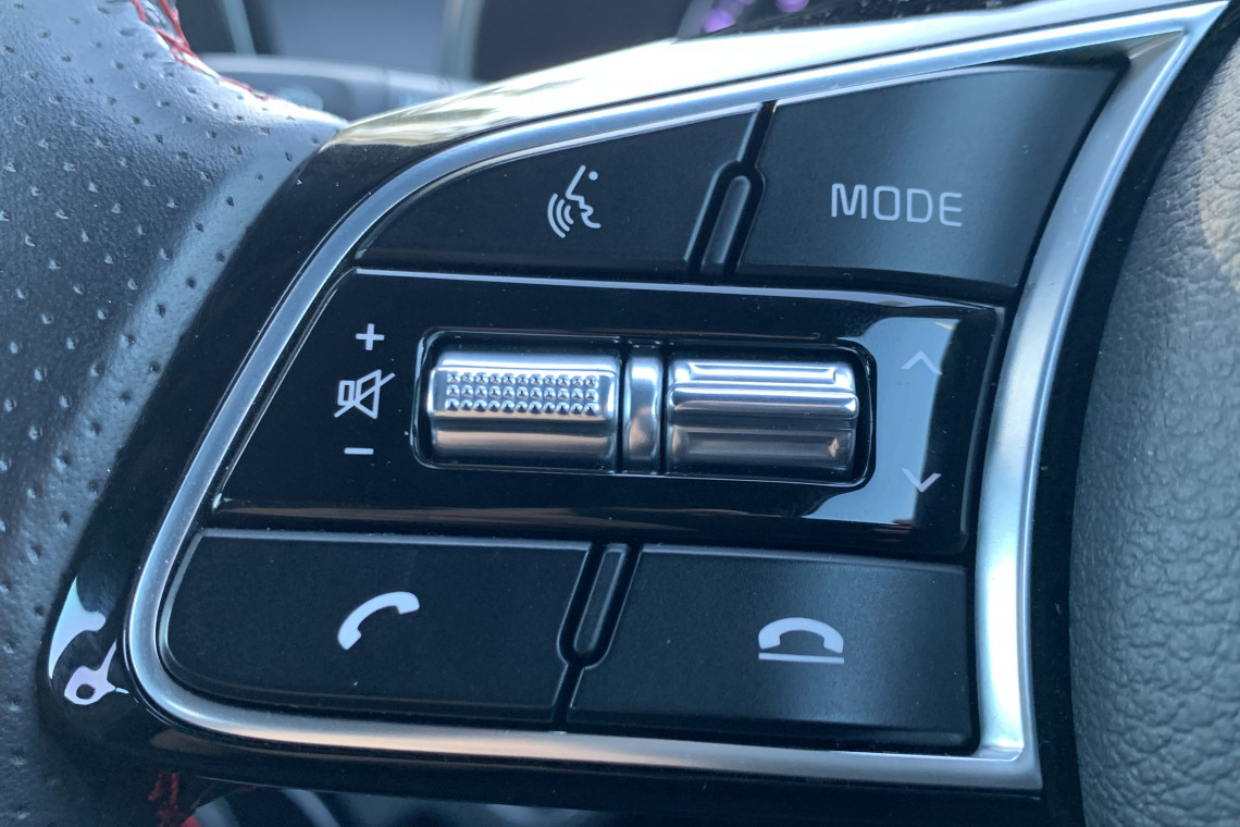 2020 Kia Cerato BD GT Hatch Image 15