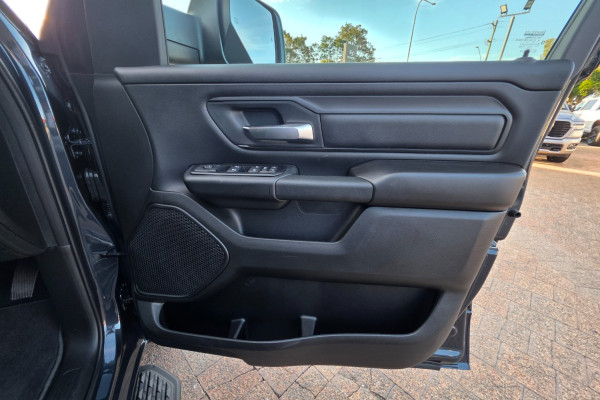 2026 Ram 1500 DT Express Black Edition Hurricane SO Ute Image 11