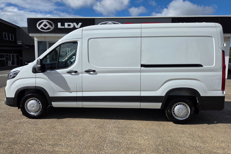 2025 MY24 LDV Deliver 9  LWB Van Image 6
