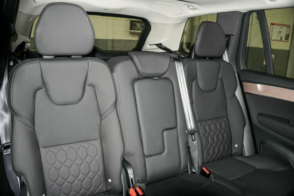 2025 MY26 Volvo XC90 L Series Ultra B5 Dark SUV Image 9