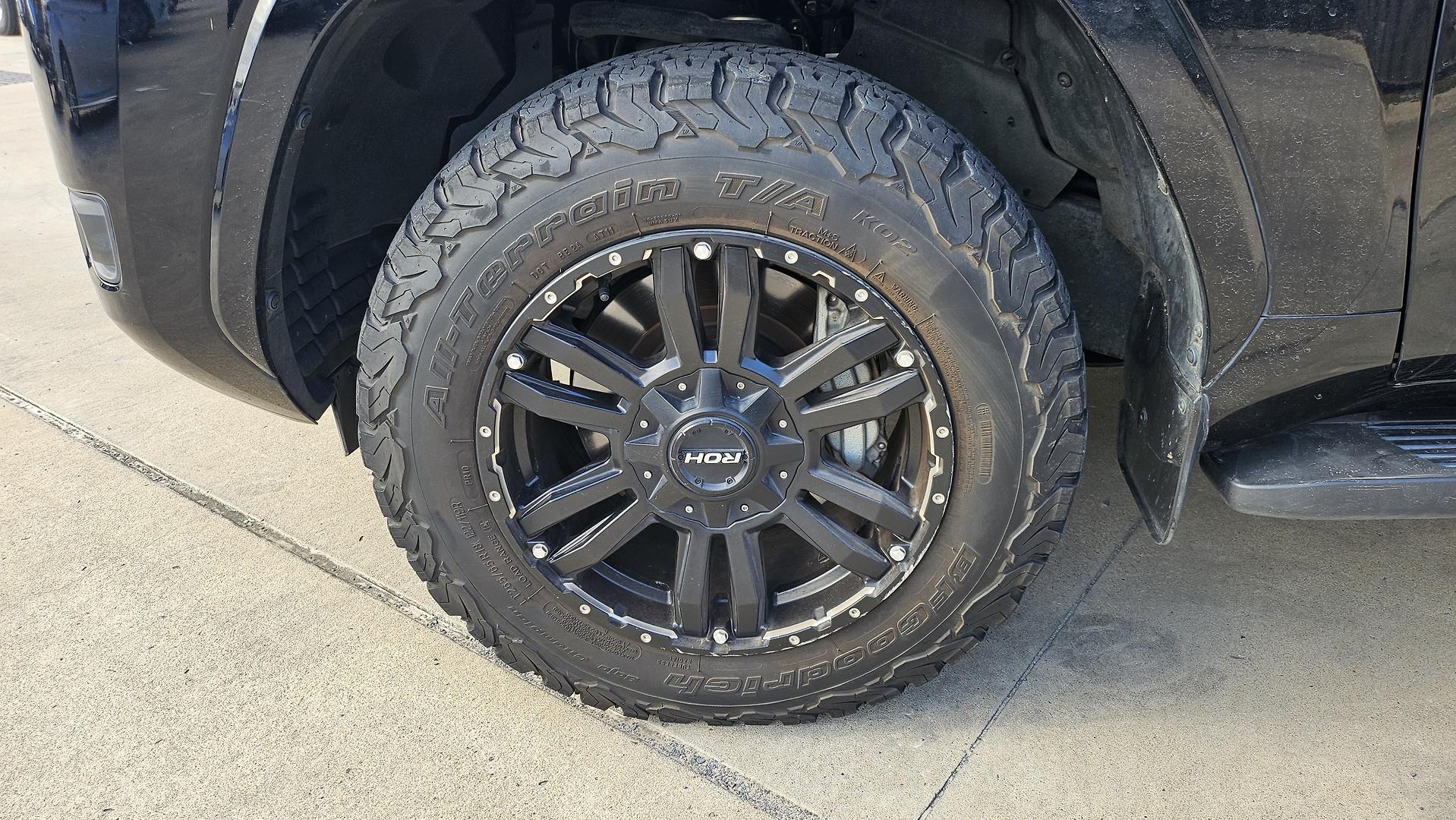 2022 Toyota LandCruiser FJA300R Sahara SUV Image 35