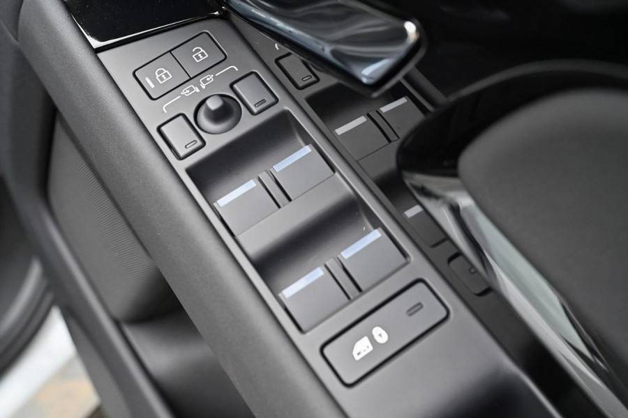 2026 MY26.5 Land Rover Range Rover Evoque L551 P250 Dynamic SE SUV