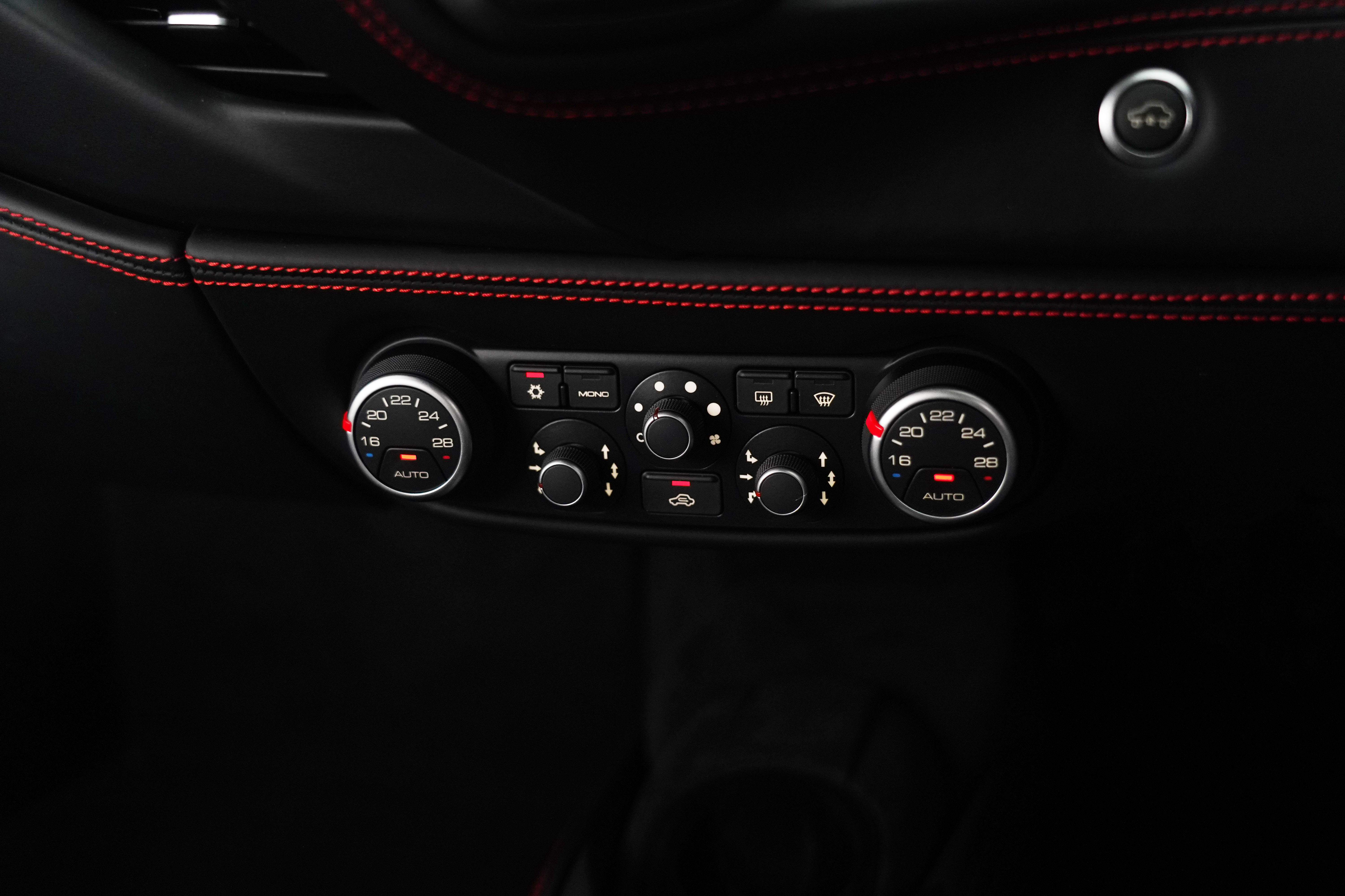 2017 Ferrari 488 Gtb Coupe Image 39