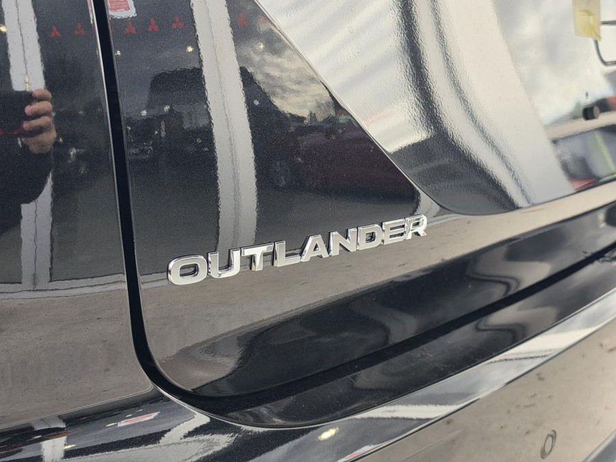 2026 MY25 Mitsubishi Outlander ZM LS SUV Image 9