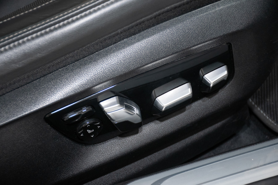 2018 BMW 7 Series 30d Sedan Image 16