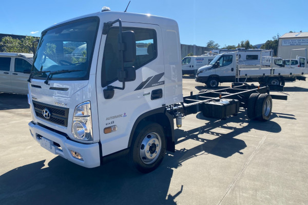 2023 Hyundai Ex8 Mighty Cab Chassis