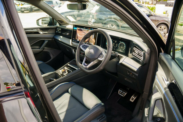 2026 Volkswagen Tiguan CT 195TSI R-Line SUV Image 17
