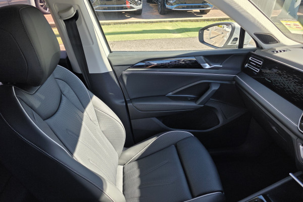 2026 Volkswagen Tiguan CT 150TSI eHybrid Elegance SUV Image 23